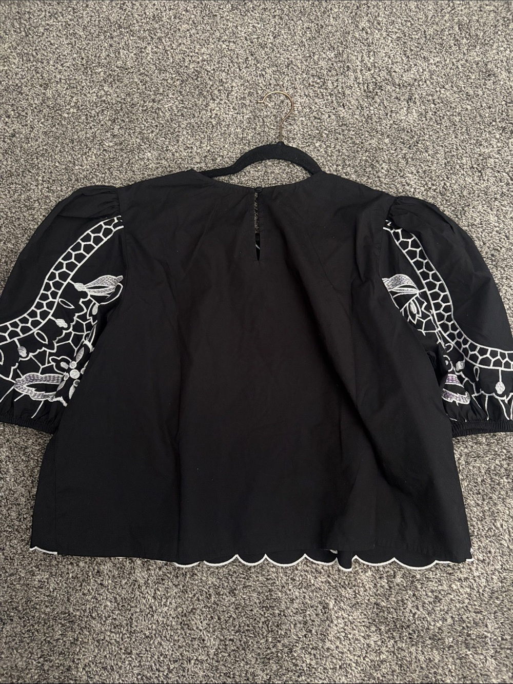 Express Black Blouse with White Floral Embroidery - Picture 2 of 4